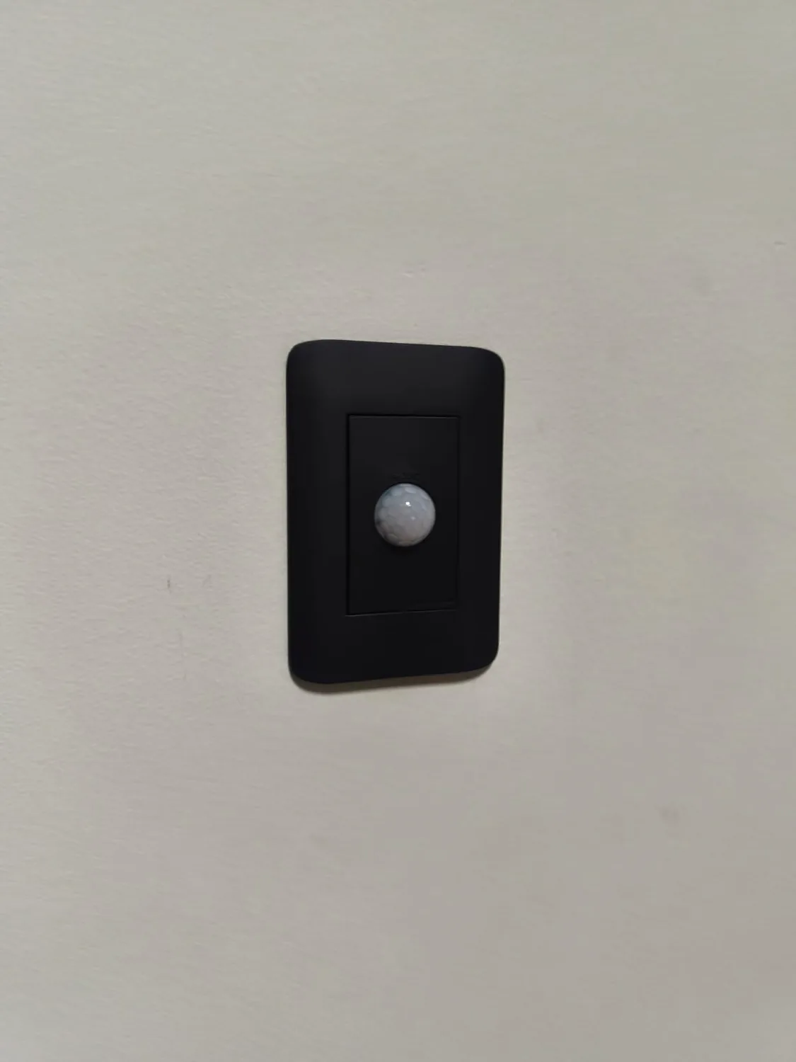 Instalação de Sensor de Presença e Fotocélula em Joinville